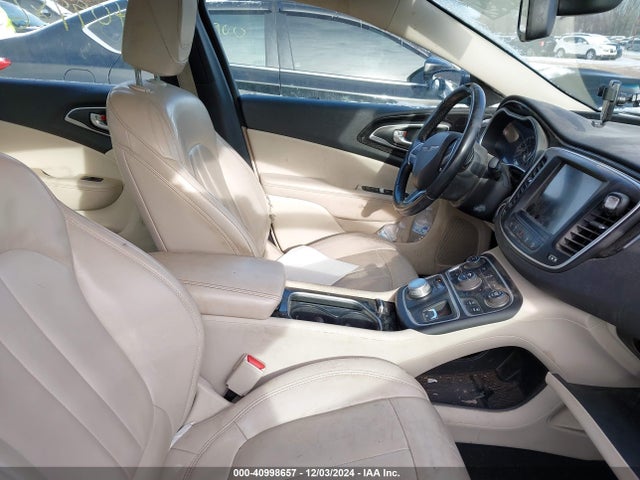 Chrysler 200 C 2015 1C3CCCCB1FN718983 Image 5