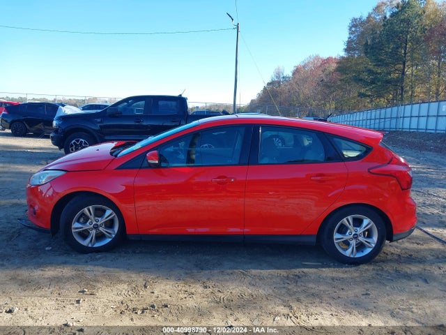 Ford FOCUS SE 2014 1FADP3K29EL126513 Image 14