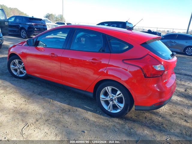 Ford FOCUS SE 2014 1FADP3K29EL126513 Image 3