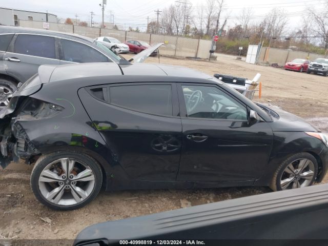 KMHTC6AD1HU320016 Hyundai Veloster Value Edition