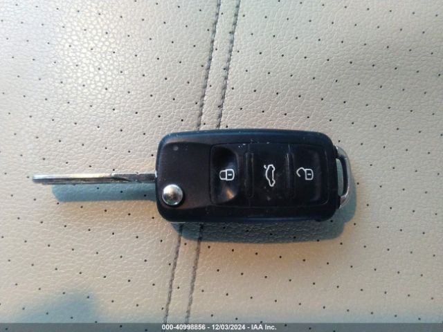 1VWAA7A38JC020660 Volkswagen Passat 2.0t R-line/2.0t S