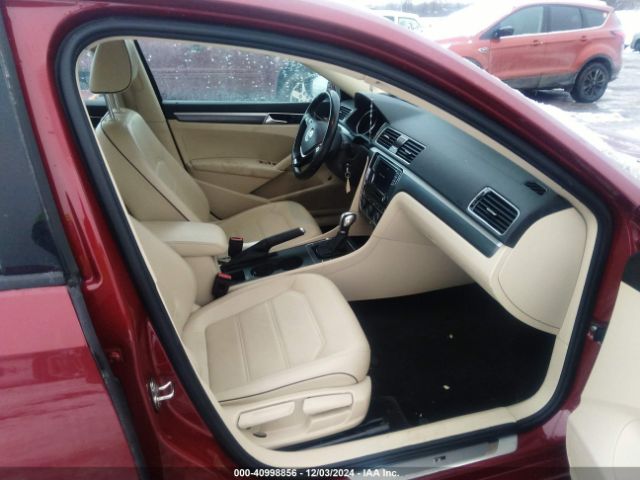 1VWAA7A38JC020660 Volkswagen Passat 2.0t R-line/2.0t S
