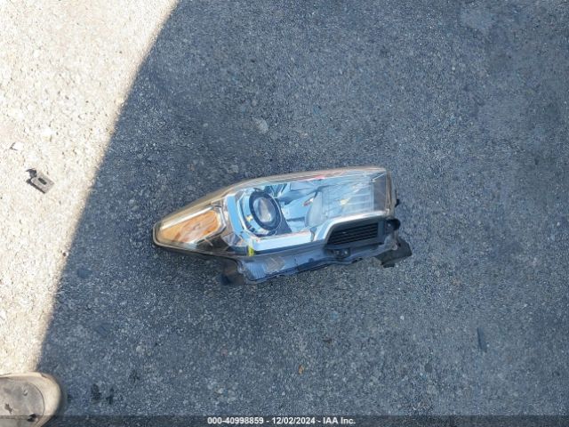 5TFAZ5CN8HX050064 Toyota Tacoma Sr5 V6