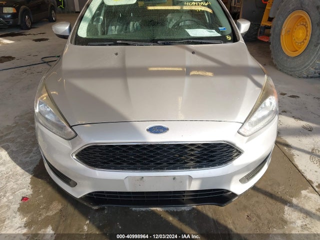 Ford FOCUS SE 2018 1FADP3K27JL326932 Image 6