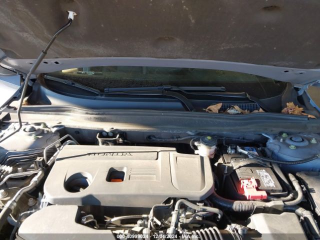 1HGCV2F95NA015676 Honda Accord Touring