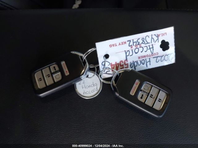 1HGCV2F95NA015676 Honda Accord Touring