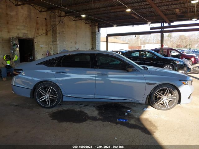 1HGCV2F95NA015676 Honda Accord Touring
