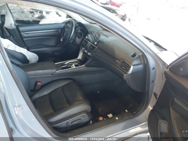 1HGCV2F95NA015676 Honda Accord Touring