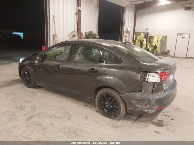 Ford FOCUS SE 2017 1FADP3F2XHL283675 Image 3