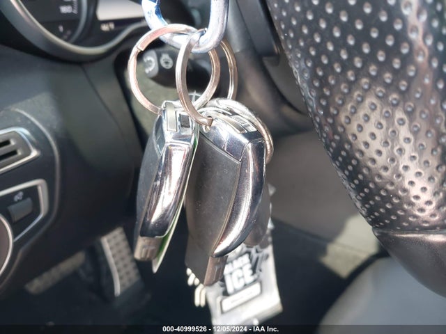 WDDWF4KB0JR386579 Mercedes-Benz C 300 4matic