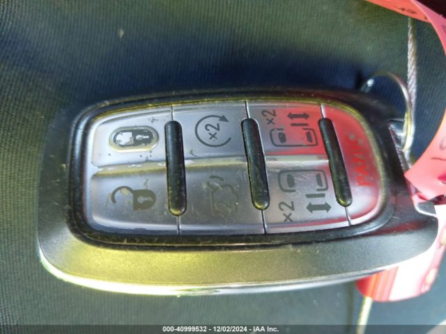 2C4RC1DG3MR531894 Chrysler Voyager Lxi
