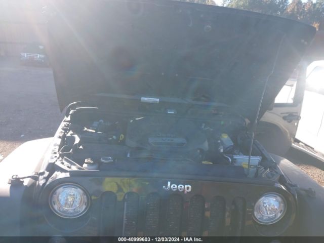 1C4BJWDG9HL554745 Jeep Wrangler Unlimited Sport 4x4