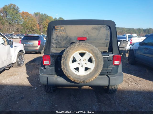 1C4BJWDG9HL554745 Jeep Wrangler Unlimited Sport 4x4