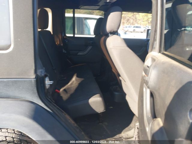 1C4BJWDG9HL554745 Jeep Wrangler Unlimited Sport 4x4