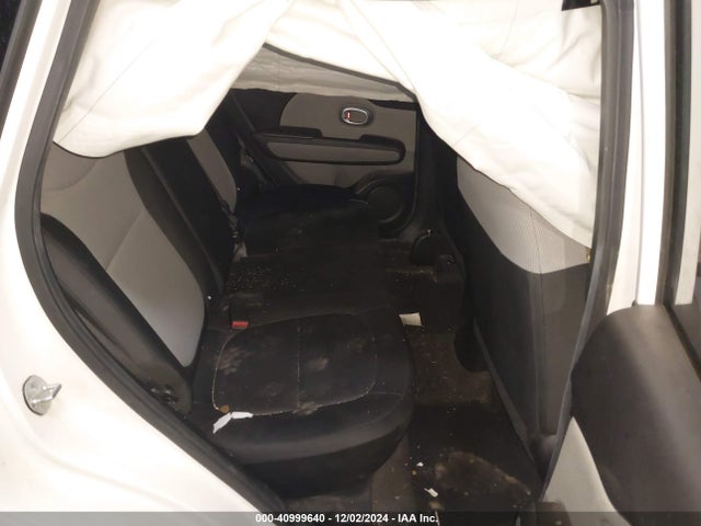 KIA Soul 2015 KNDJN2A29F7226832 Image 8