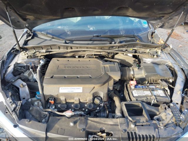 1HGCR3F92GA033002 Honda Accord Touring