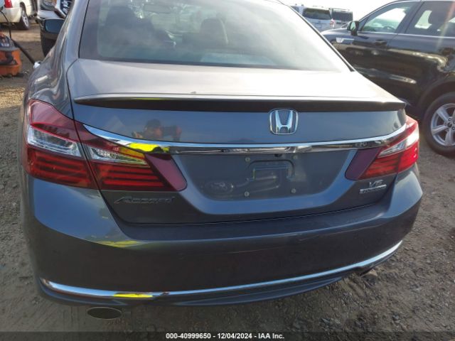 1HGCR3F92GA033002 Honda Accord Touring