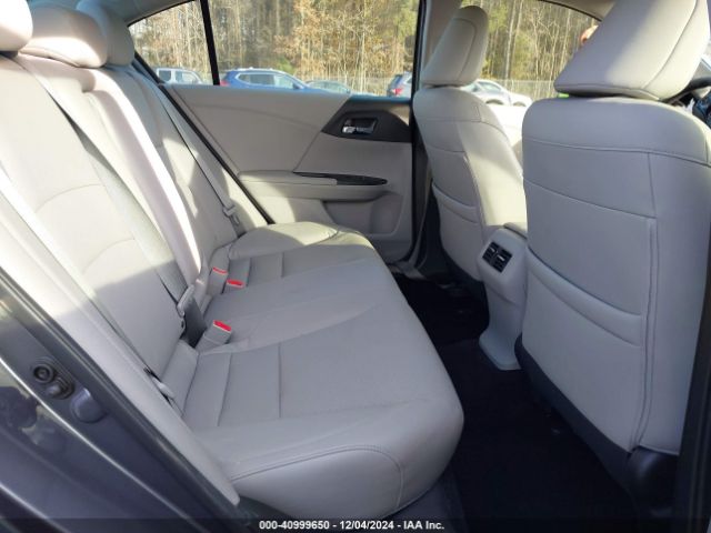 1HGCR3F92GA033002 Honda Accord Touring
