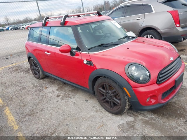 2011 MINI COOPER CLUBMAN WMWZF3C50BTX82443 Photo 0