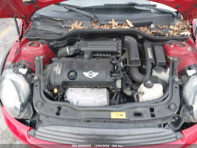2011 MINI COOPER CLUBMAN WMWZF3C50BTX82443 Photo 9
