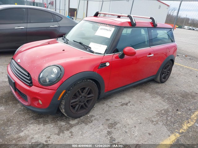 2011 MINI COOPER CLUBMAN WMWZF3C50BTX82443 Photo 1