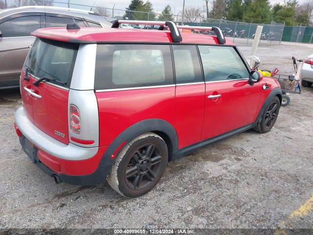 2011 MINI COOPER CLUBMAN WMWZF3C50BTX82443 Photo 3