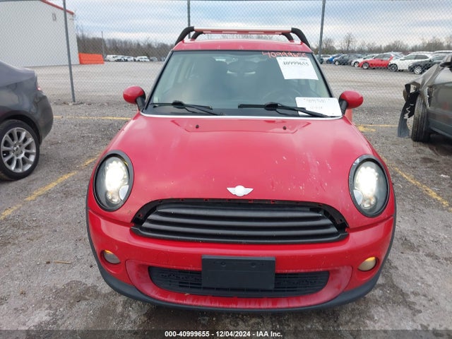 2011 MINI COOPER CLUBMAN WMWZF3C50BTX82443 Photo 5