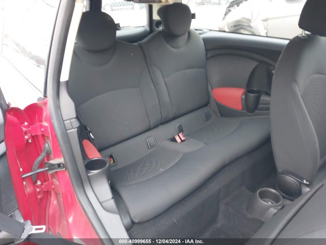 2011 MINI COOPER CLUBMAN WMWZF3C50BTX82443 Photo 7