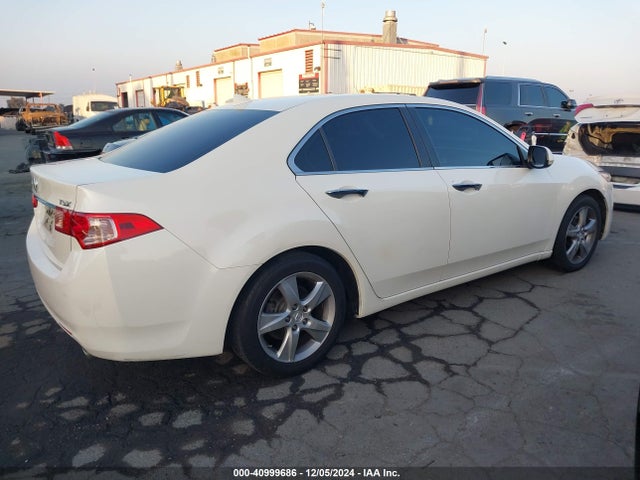 40999686 :رقم المزاد ، JH4CU2F61BC002722 vin ، 2011 Acura Tsx 2.4 مزاد بيع