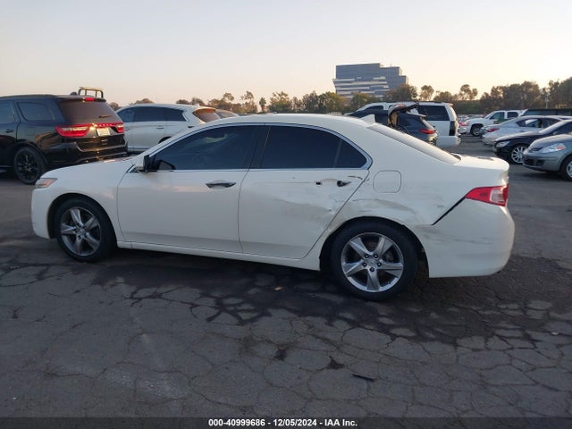 40999686 :رقم المزاد ، JH4CU2F61BC002722 vin ، 2011 Acura Tsx 2.4 مزاد بيع