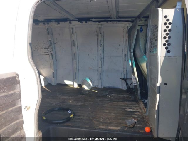 1GCWGGBA6E1122934 Chevrolet Express 2500 Work Van