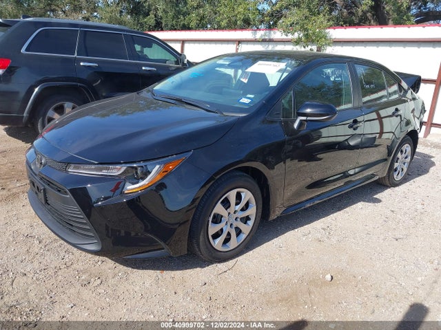 Toyota COROLLA LE 2025 5YFB4MDE0SP247540 Image 2
