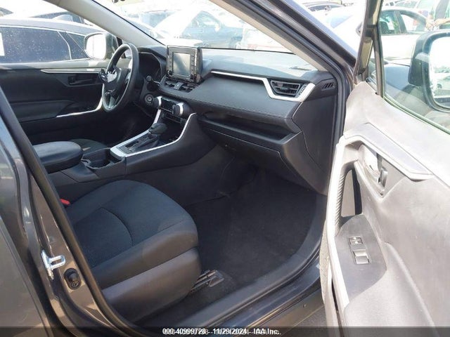 Toyota RAV4 LE 2021 2T3H1RFV9MW136118 Image 5