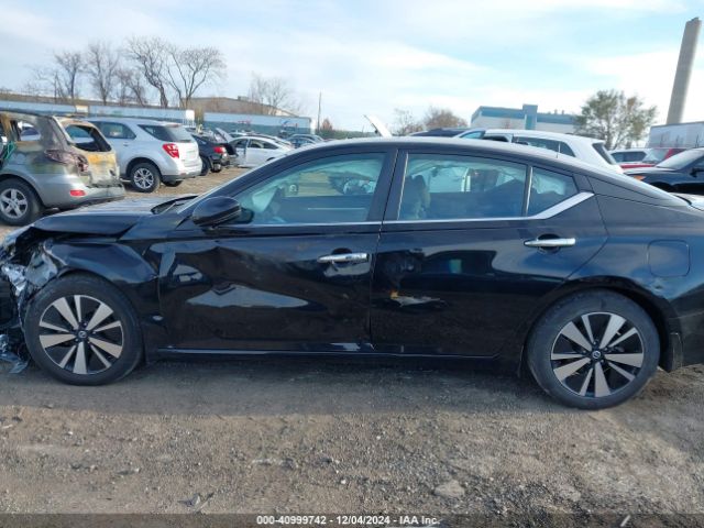 1N4BL4DV4NN329099 Nissan Altima Sv Fwd