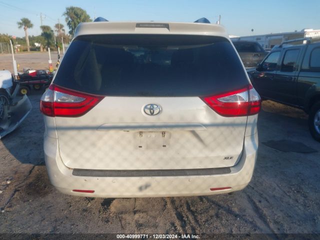 5TDYZ3DC6HS802639 Toyota Sienna Xle/limited