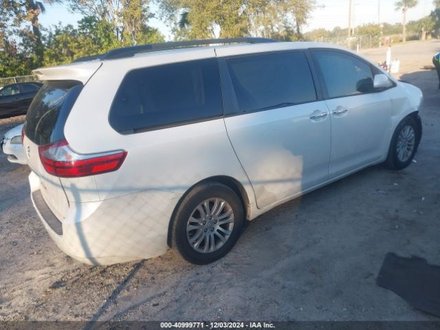 5TDYZ3DC6HS802639 Toyota Sienna Xle/limited