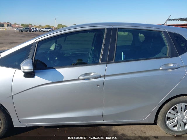 Honda FIT LX 2016 JHMGK5H51GX025558 Image 15