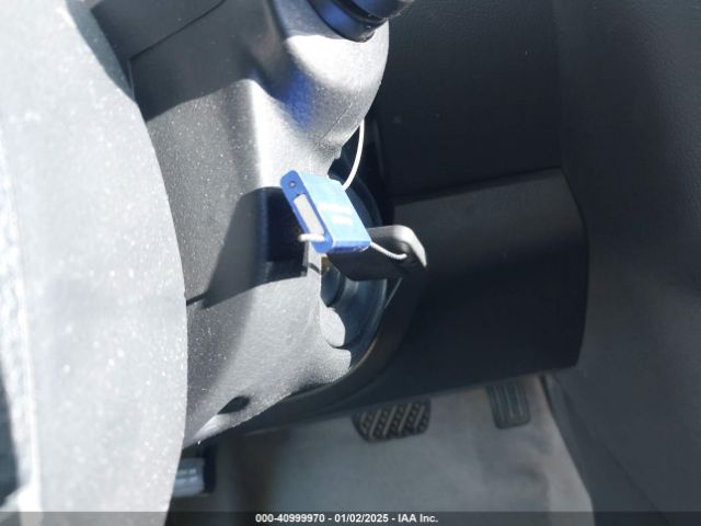 JN8AS5MT5FW661582 Nissan Rogue Select S