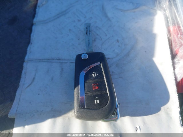 Toyota RAV4 LE 2019 JTMG1RFV4KD030701 Image 11