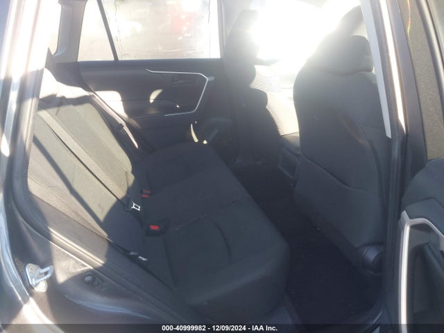Toyota RAV4 LE 2019 JTMG1RFV4KD030701 Image 8