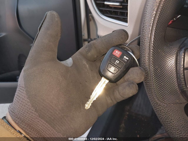 Toyota Corolla Le Plus 2015 2T1BURHE6FC271449 Image 11