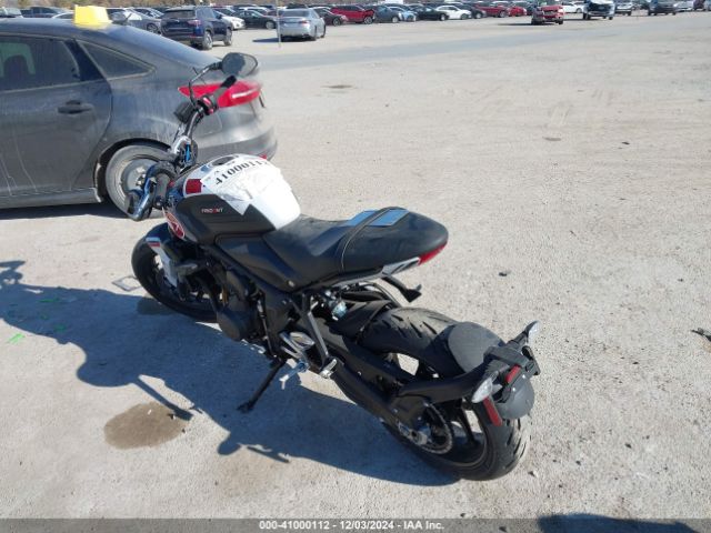 2025 TRIUMPH MOTORCYCLE TRIDENT 660 SMTL10ULXSTBZ3620 Photo 2