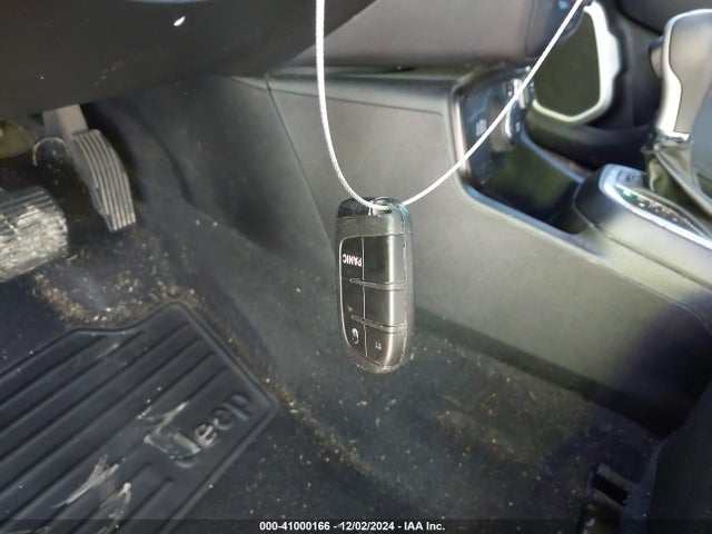 ZACNJBAB6KPJ98091 Jeep Renegade Sport 4x4