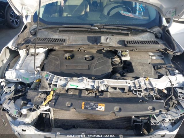 1FMCU9J91EUE41733 Ford Escape Titanium