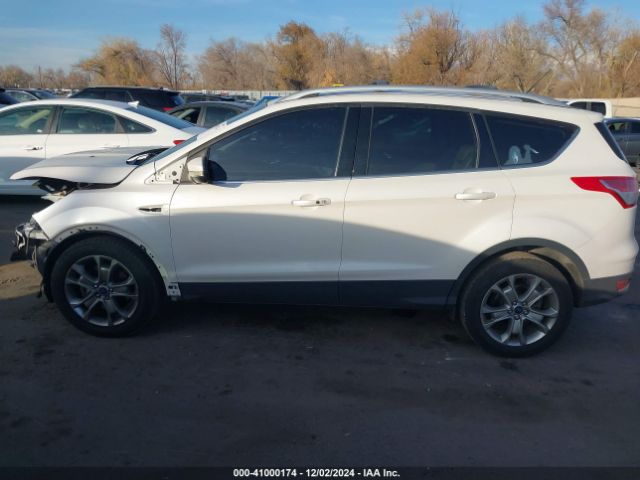 1FMCU9J91EUE41733 Ford Escape Titanium