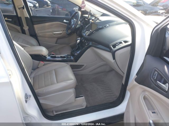 1FMCU9J91EUE41733 Ford Escape Titanium
