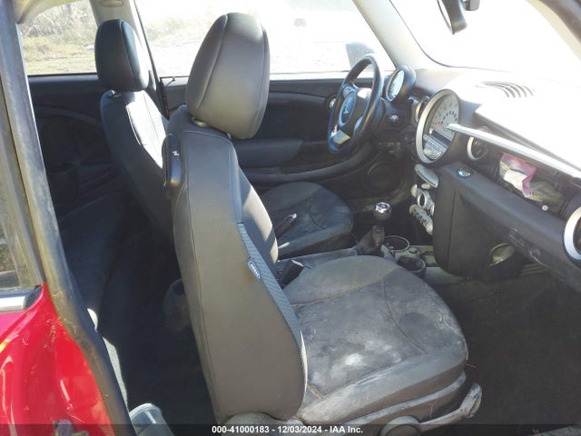 2010 MINI COOPER CLUBMAN WMWML3C50ATX51775 Photo 4