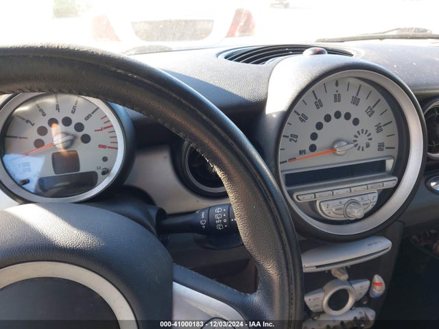 2010 MINI COOPER CLUBMAN WMWML3C50ATX51775 Photo 6
