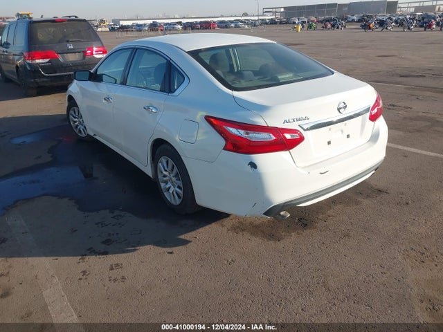 Nissan Altima 2.5 S 2017 1N4AL3AP1HN352999 Image 3