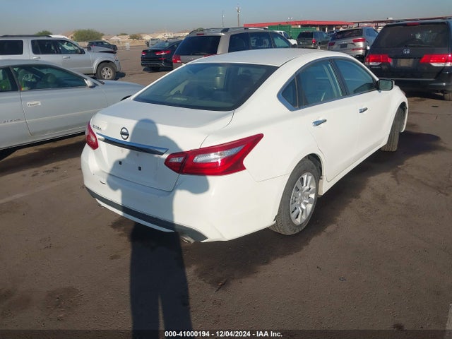 Nissan Altima 2.5 S 2017 1N4AL3AP1HN352999 Image 4